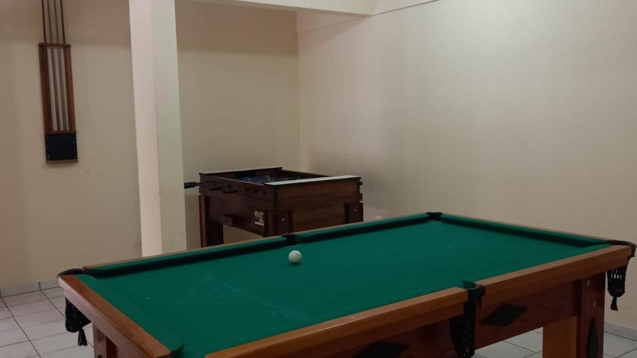 Familiar Com A 150 Metros Do Mar Em Area Nobre Da Grande Em Apartamento