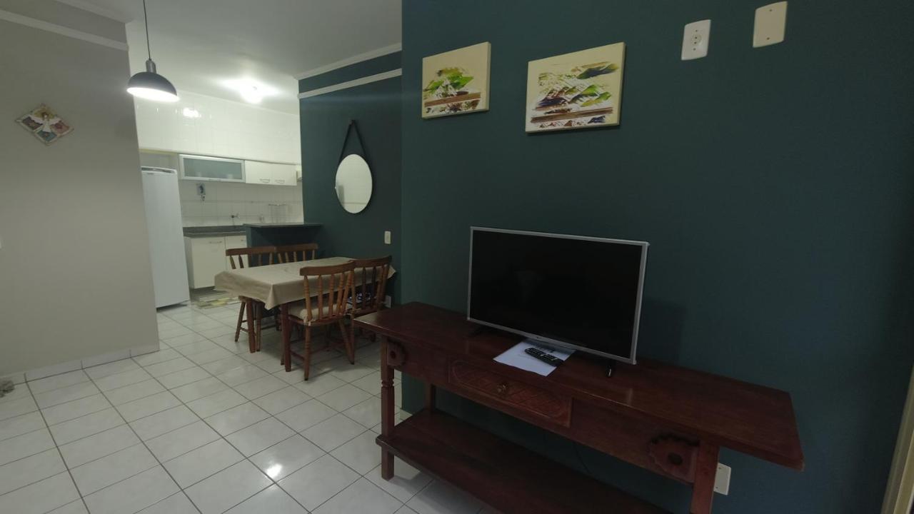 Apartamento Familiar Com A 150 Metros Do Mar Em Area Nobre Da Grande Em Ubatuba