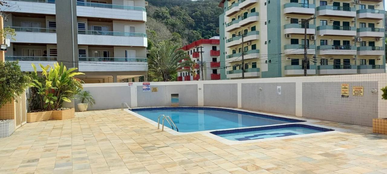 Familiar Com A 150 Metros Do Mar Em Area Nobre Da Grande Em * Ubatuba