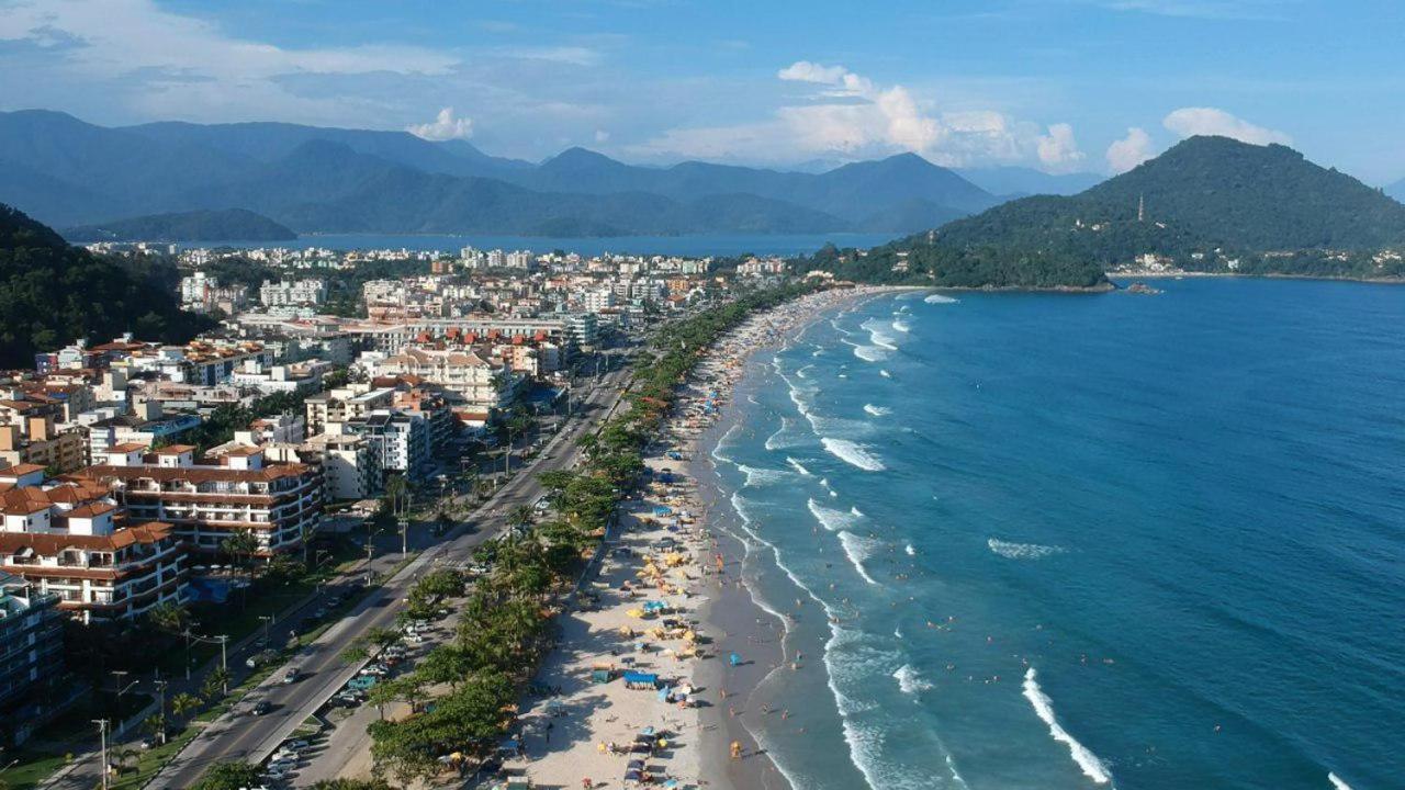 Familiar Com A 150 Metros Do Mar Em Area Nobre Da Grande Em Apartamento Ubatuba